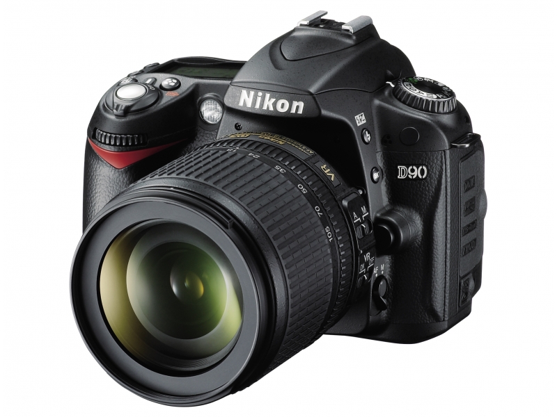 D90 (3 év) + 18-105 VR AF-S D90 (3 év) + 18-105 VR AF-S
