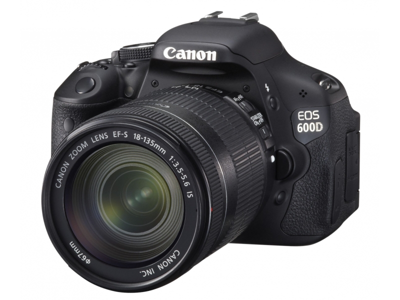 EOS-600D váz + 18-135 IS EOS-600D váz + 18-135 IS